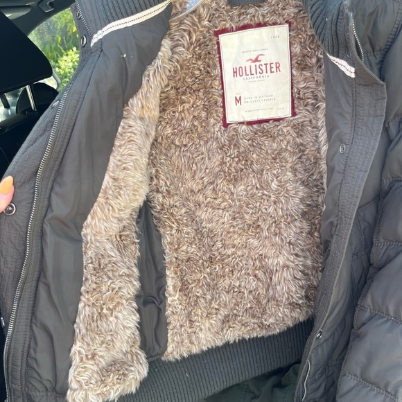 Gray Puffer Jacket - Picture 4 of 6